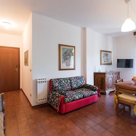 Comfort Beach House Marina di Massa Luaran gambar
