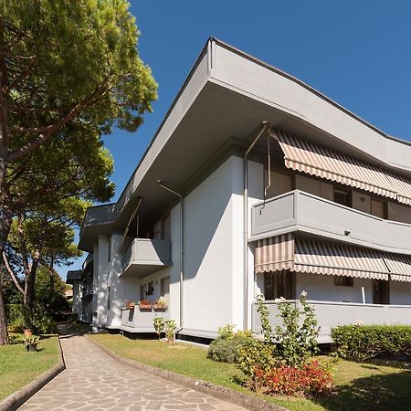 Comfort Beach House Marina di Massa Luaran gambar