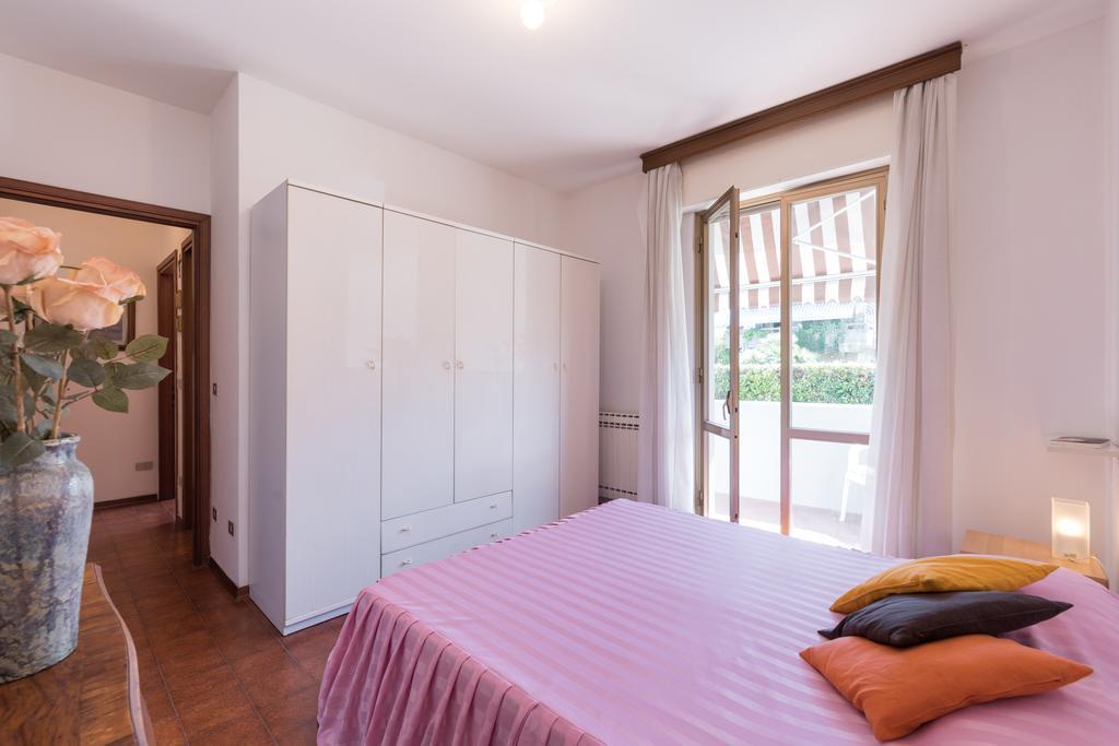 Comfort Beach House Marina di Massa Luaran gambar
