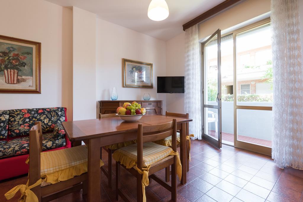 Comfort Beach House Marina di Massa Luaran gambar